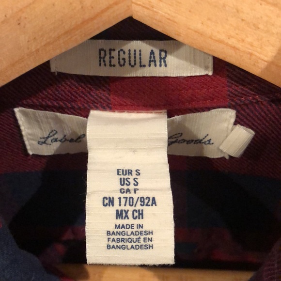 H&M RED AND BLUE PLAID BUTTON UP - Picture 2 of 8